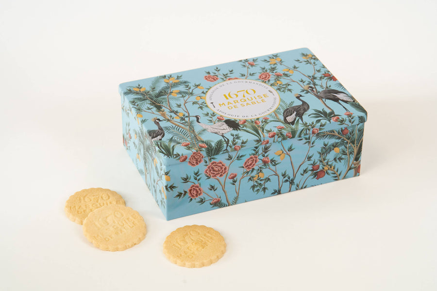 Cookies assortment, lemon chips, all chocolate, plain butter